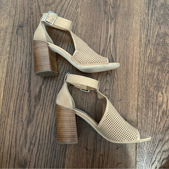 Steve Madden Sawyer Sandal Size 8.5 M Tan Neutral Stacked Heel boho neutral tan - Picture 4 of 8